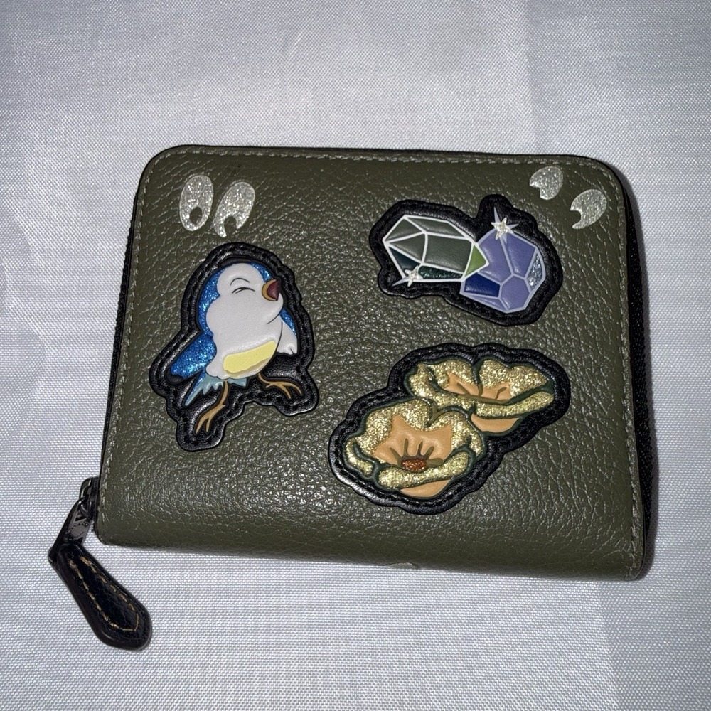 Coach Disney Snow White Olive Green Zip Around Wallet Spooky Eyes - Picture 2 of 14